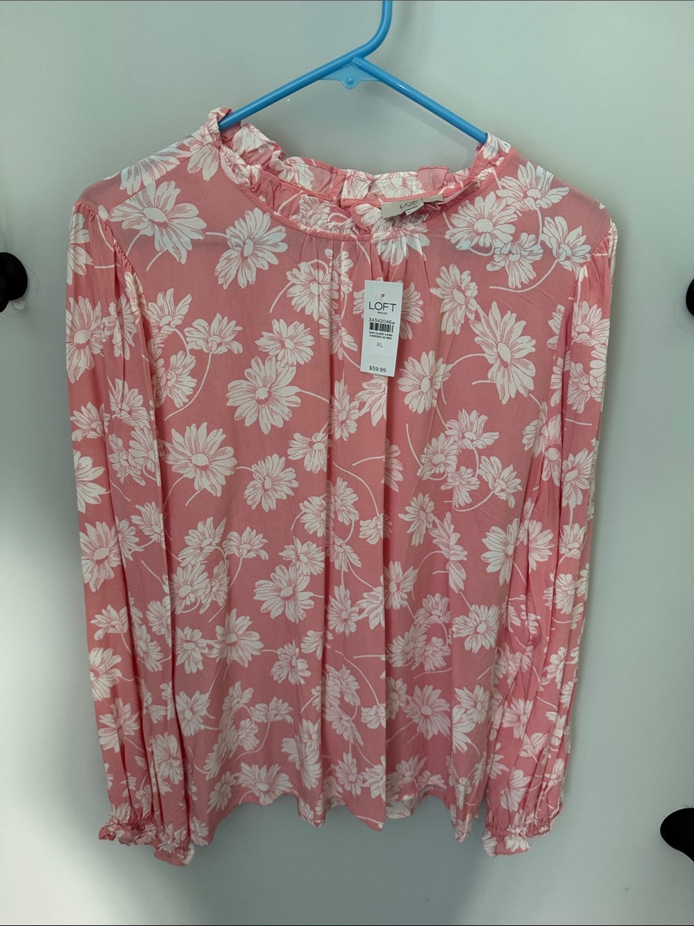 NWT LOFT Outlet Pink White Floral Ruffle-Trim Blouse